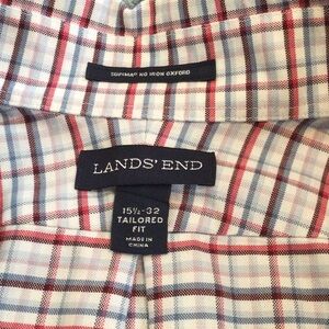 Land’s End men’s Oxford button down shirt. Size 15 1/2 medium. Nearly new.